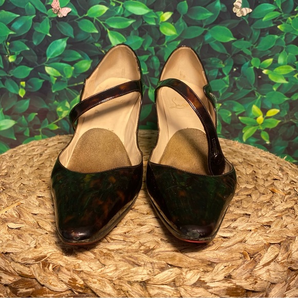 Christian Louboutin tortoise shell strap heels - Picture 2 of 8